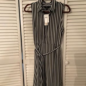 New Banana Republic sleeveless dress. Size 8P, $38